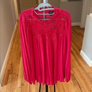 NWT Torrid Vibrant Pink Lace Top